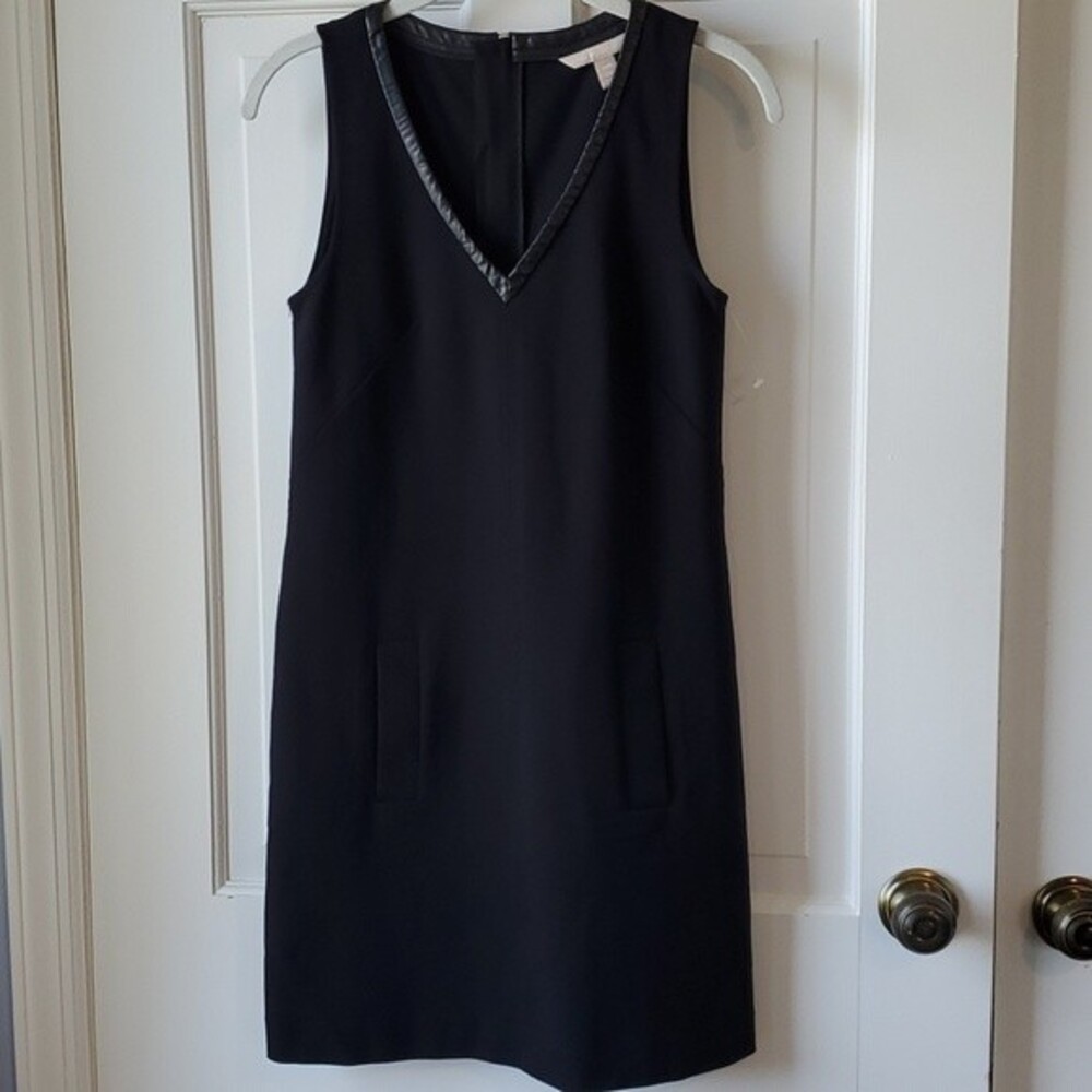 BANANA REPUBLIC BLACK KNIT SHIFT DRESS JUMPER V-NECK FAUX LEATHER TRIM SIZE 2P